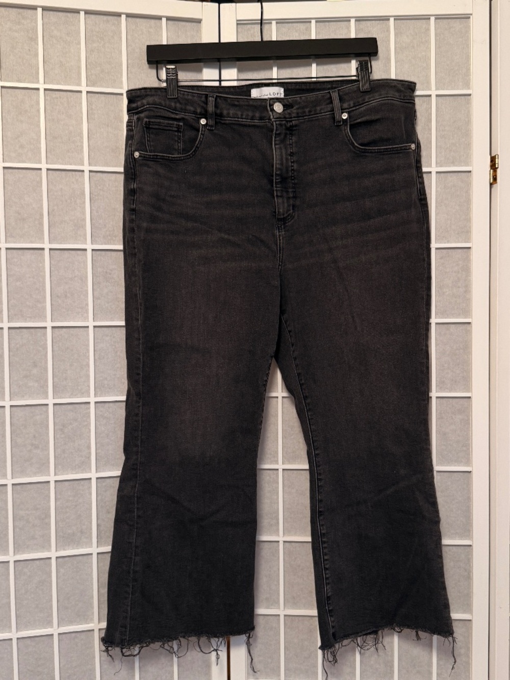LOFT Curvy Cropped Kick Raw Hem Jeans Dark Grey 34p/18p
